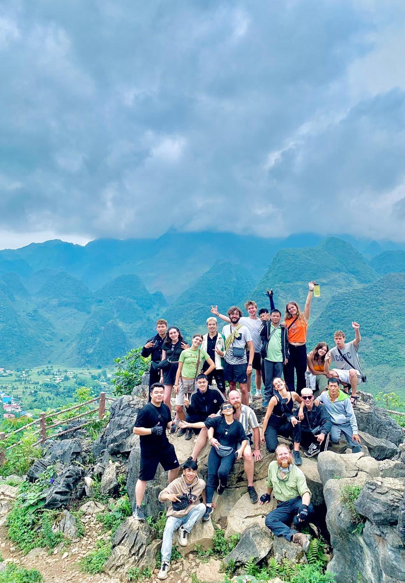 Nhi'S House & Safari -Motorbike Rental-Tour Ha Giang Exterior photo